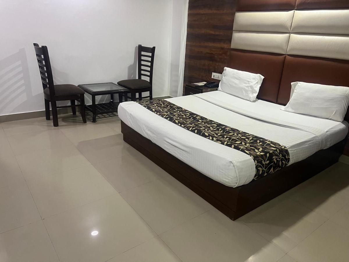 Hotel Le Mount Near Igi Airport Neu-Delhi Exterior foto